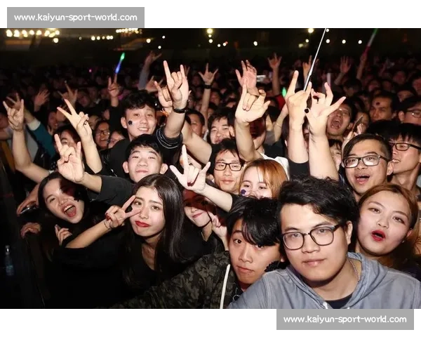 情感宣泄!2026世界杯球迷狂欢夜,泪水与欢笑齐飞! 情感宣泄!2026世界杯球迷狂欢夜,泪水与欢笑齐飞!